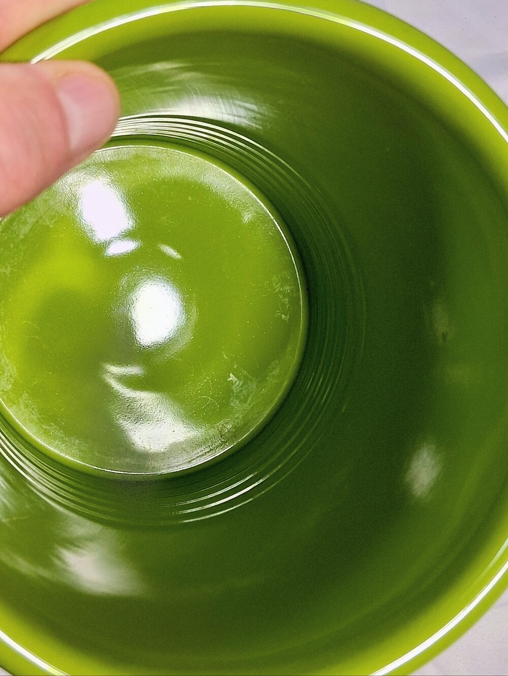 Chantal Cookware Lime Green/Chartruse 7" X 5.5 " Heavy Stoneware Utensil Holder - Picture 6 of 8